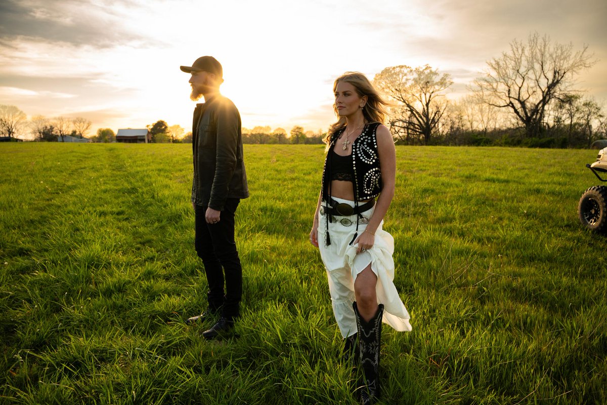 CMNI_More_Music's tweet photo. The track beautifully articulates that universal experience where dreams become a sacred space...

#FaithSchueler &amp; #EricPaslay "#IDreamYou": A #Journey Through Dream-Laced Longing - By #ChristianLamitschka at #CountryMusicNewsInternational #Magazine https://t.co/uOPpwZYar9 https://t.co/2Li0KFmZOK