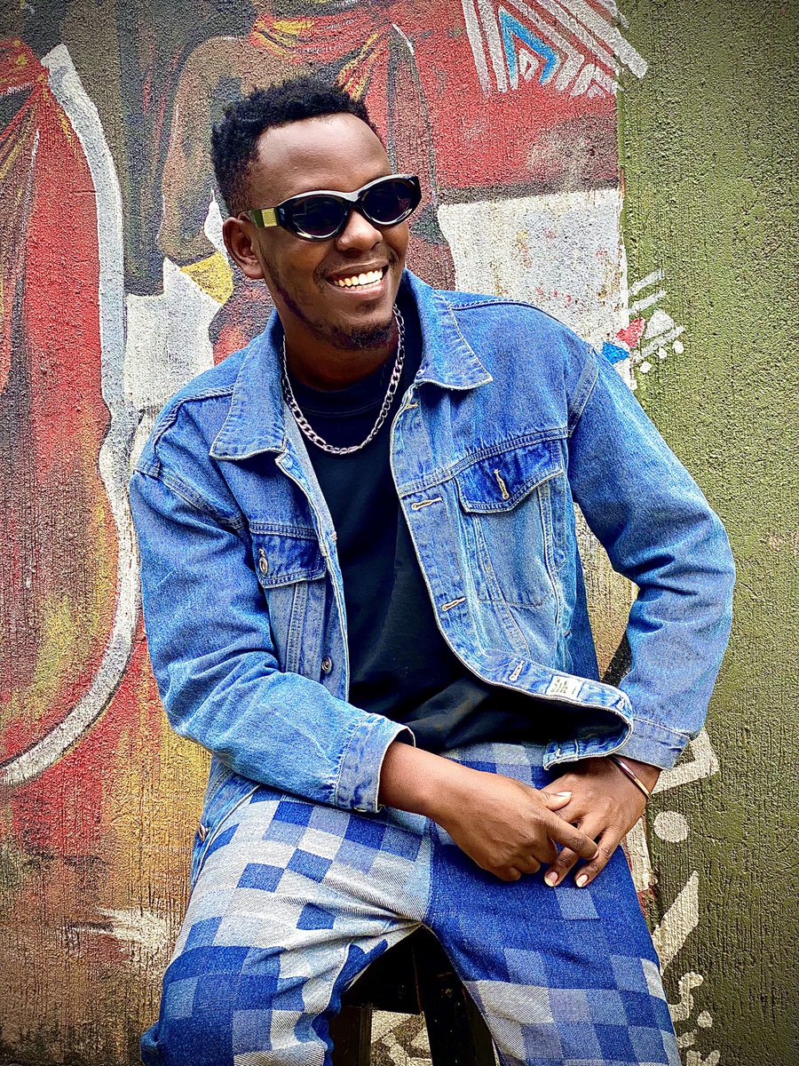 The Mic Icon🎤 (@emceekunaana) on Twitter photo Looks like a happy July already🤓
Murigye ba dear?
31 . July . 2025 🎤
<a href="/LuxorBarMbra/">Luxor Bar & Grill</a>
#KunaanaEmceeLiveExperienceSn3 🔥 Looks like a happy July already🤓
Murigye ba dear?
31 . July . 2025 🎤
<a href="/LuxorBarMbra/">Luxor Bar & Grill</a>
#KunaanaEmceeLiveExperienceSn3 🔥