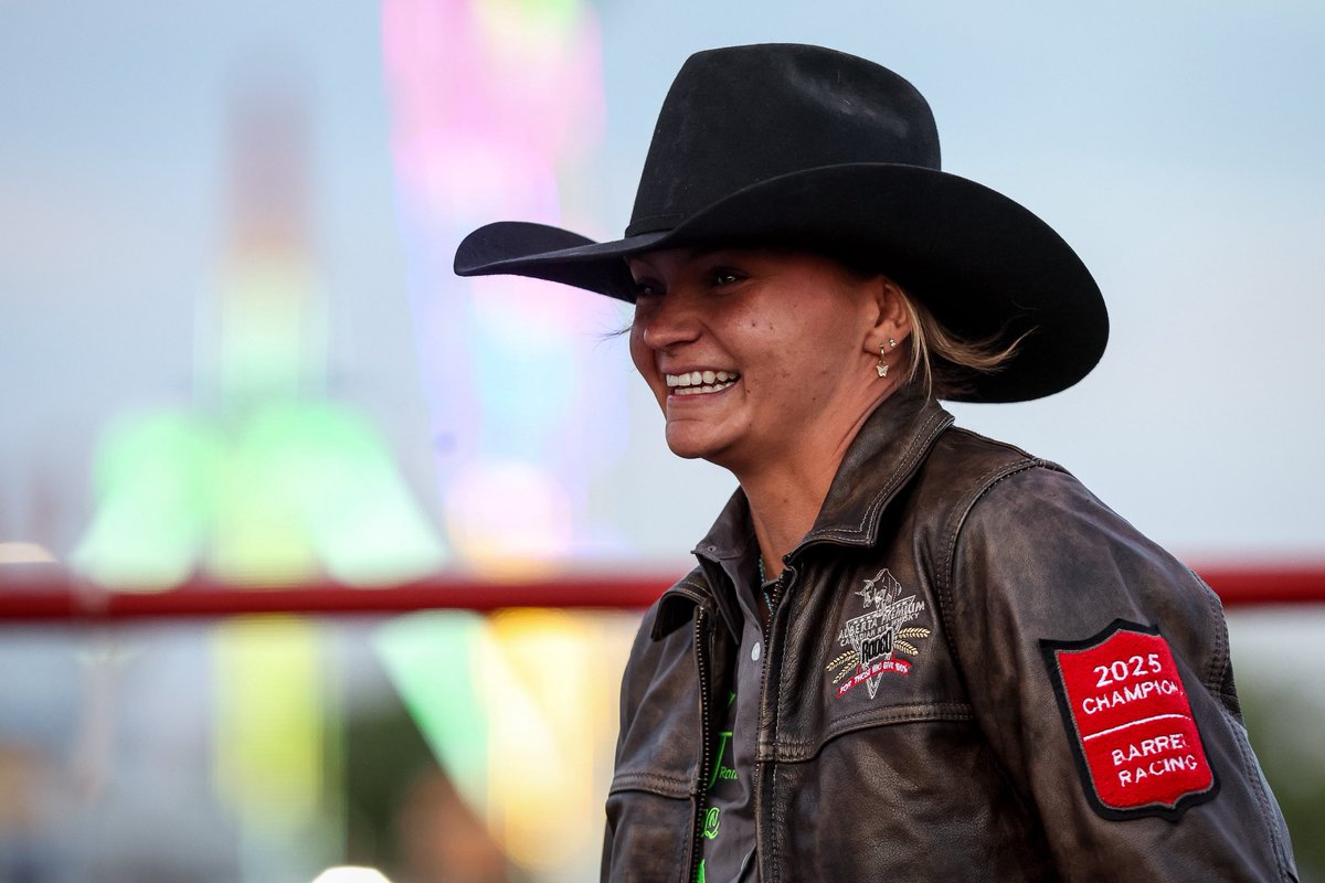BUCKET LIST BUCKLE and $19,000 for Jennifer Neudorf at the 89th Ponoka Stampede! Full story here instagram.com/p/DLmuz6-uuCg/…