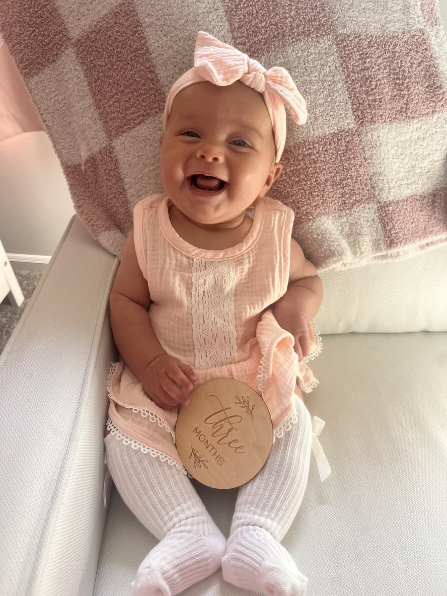 jefflytle_37's tweet image. Lucy is 3 months today. #PawPaw
