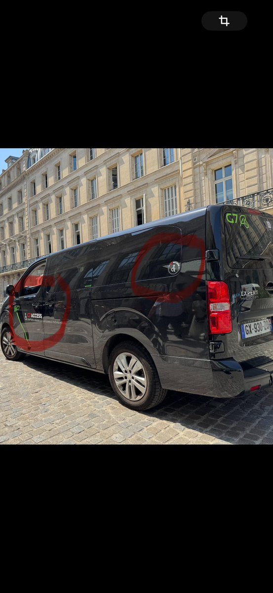 MJEREMIASZ's tweet photo. Une fois n’est pas coutume, un taxi à tout simplement refusé de me prendre sauf que cette fois c’était un  @TAXISG7 Access. Vous voulez la guerre ? Vous allez l’avoir 🤬👊 
discrimination ➡️ plainte ➡️ condamnation @prefpolice @Paris @Anne_Hidalgo @vpecresse https://t.co/VrrFl4dGNH