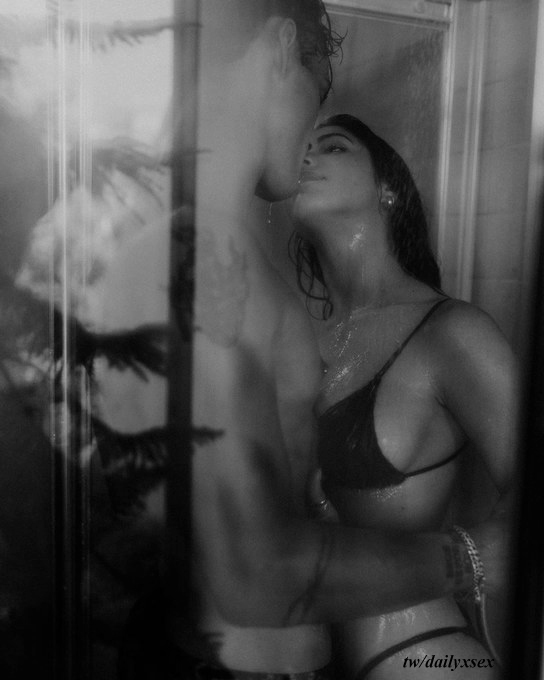 SexFlix (@dailyxsex) on Twitter photo 