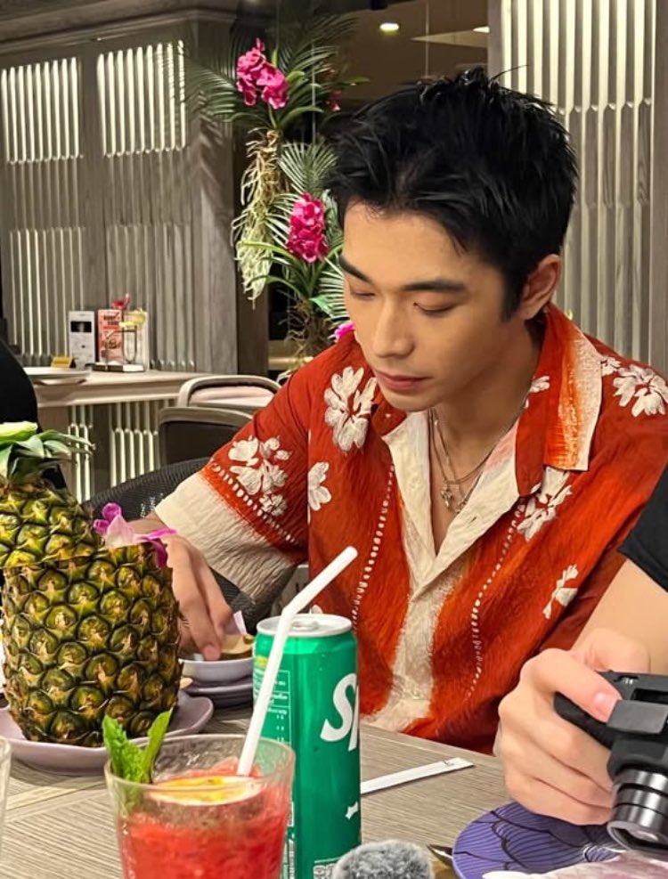 geloniverse_'s tweet photo. pogi spotted sa thailand 🇹🇭😙🤌🏻

BGYO THAILAND BOUND 
#BGYO_AllTheseLadies 
#BGYO  @bgyo_ph https://t.co/3PDiaAAJOR