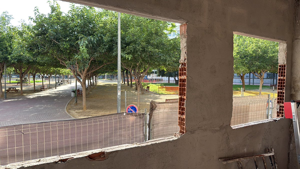 MiGueeLo's tweet photo. Así de avanzadas van las obras ya de nuestro proyecto en la zona Norte de #Murcia (Juan de Borbon).
Todas las viviendas ya están reservadas.
@NuutProject https://t.co/21WqvpMzS9