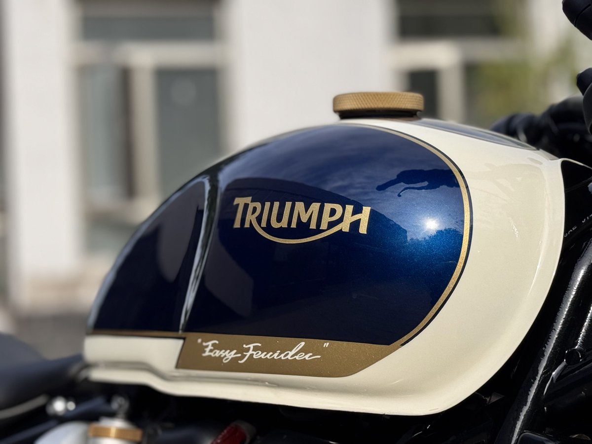 sw_nega's tweet photo. got new paint
#triumph
#triumphbobber
#motorcycle https://t.co/xTpfIDrifN