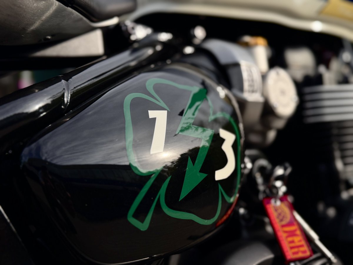 sw_nega's tweet photo. got new paint
#triumph
#triumphbobber
#motorcycle https://t.co/xTpfIDrifN