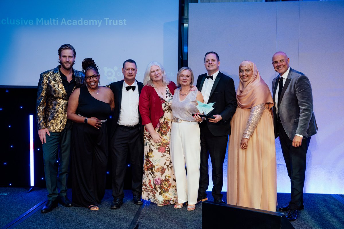 inclusiveMAT's tweet photo. Another lovely photograph from last month's @OptimusEd #MATExcellenceAwards where we were the proud recipients of this year's award for Equity, Diversity &amp; Inclusion ❤️

@BFS_Watford @CTS_Watford @LHS_Watford 

#happychildrenlearn
#happystaffthrive
#happypeoplebuildacommunity https://t.co/lBIjnN90cx