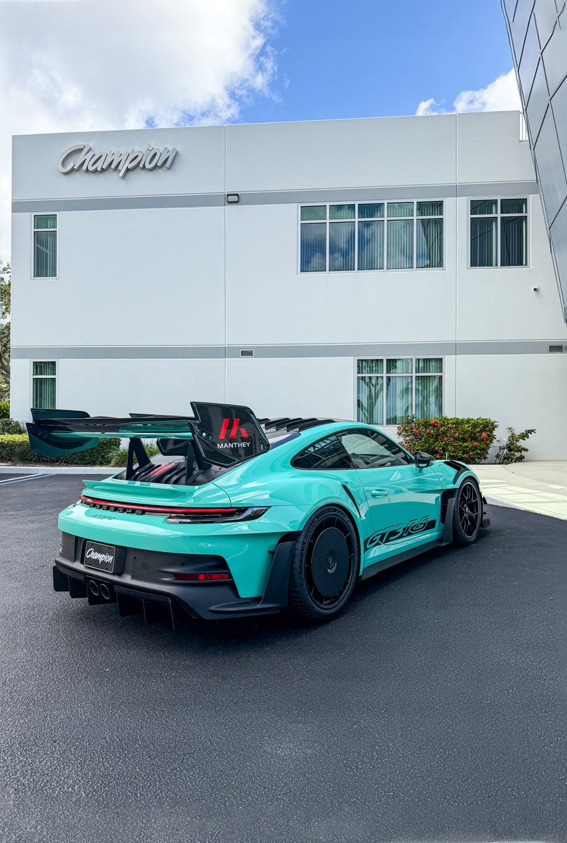 KFLETCH___'s tweet image. Yeahhhh. I have a Manthey addiction. Today? The oh so sweet Mint Green GT3RS-MR. Let’s have some fun! Happy Wednesday everyone 🏄♂️