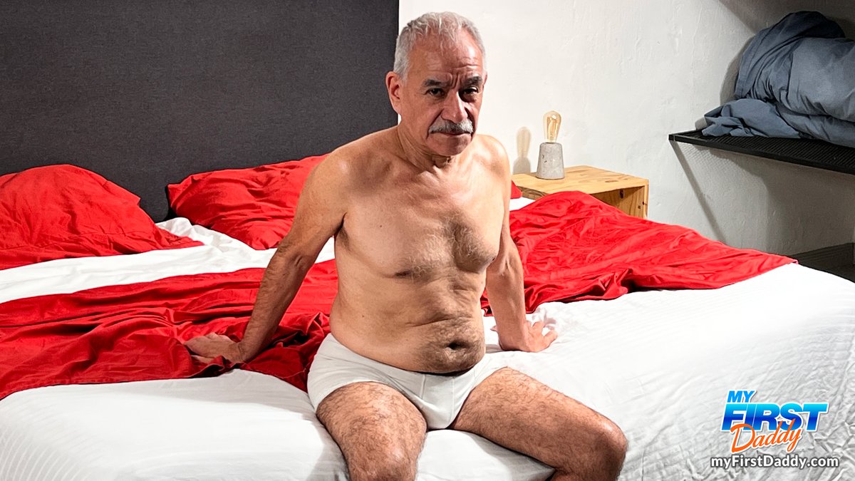 Older4me's tweet image. Kamir, the Latino daddy who takes the heat to another level.  His love for pleasure is as intense as his charisma. Dare to keep up with him? 
🤯myfirstdaddy.com
🥒9p0e.short.gy/Kadir