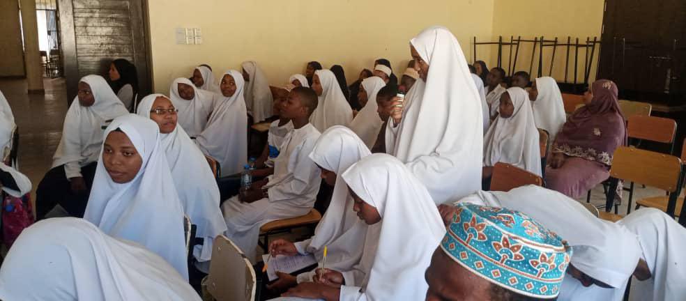 undptz's tweet photo. Access to justice shouldn’t depend on your location.
Through LEAP-II, @undptz is reaching remote schools like Chasasa in Pemba with legal education and life-saving knowledge on #SGBV.
Thanks to @IrlEmbTanzania for supporting this transformation.
#AccessToJustice #LEAPII #EndSGBV https://t.co/DA0TpRRajM