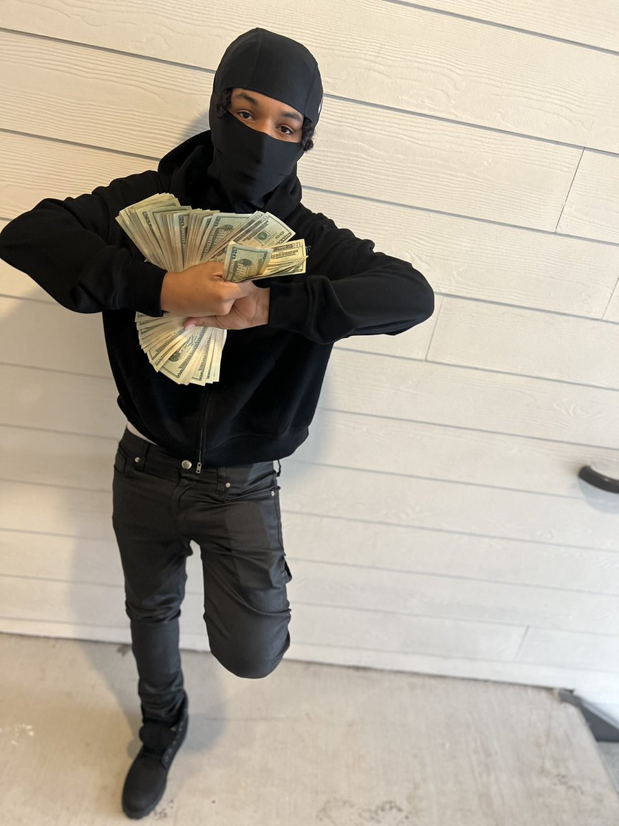 k3lvoooo's tweet photo. I need a chase🦅 https://t.co/5Agw2RfZWA