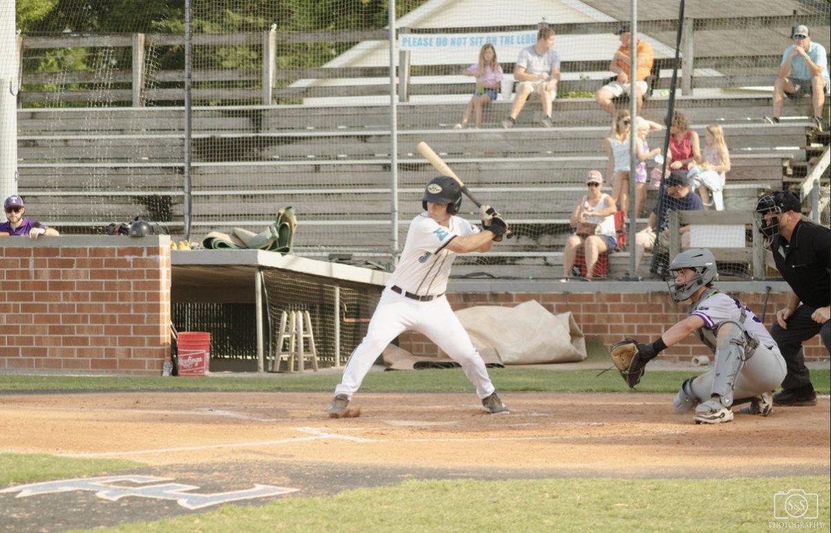 jriedling46's tweet image. Edenton Steamers summer stats through the 1st half:

.307 BA / .447 OBP / .393 SLG

2:1 walk to strikeout ratio
 
1.000 Fielding percentage at LF, RF, and 2B