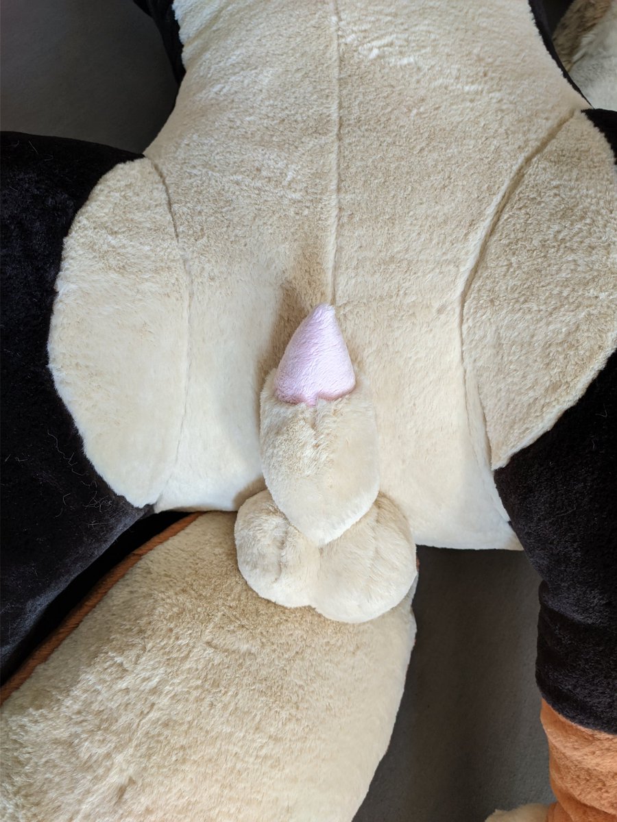 Choose your player!
The first PlushLife Shep 2.0 came into my workshop and got turned into a proper male, a long with his wolf friend who got an additional feature. ;)

#plushie #plushophilia #plushophile #sph