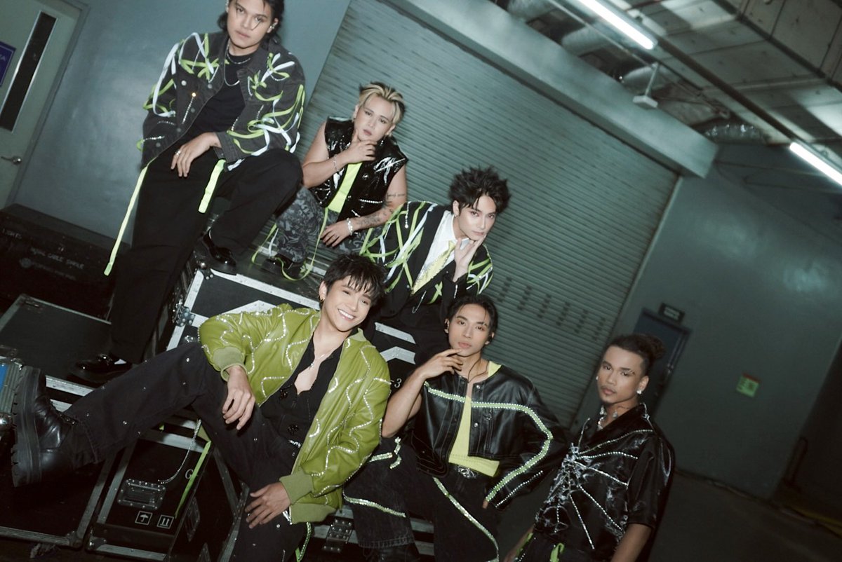 #ALAMAT HANDA ‘RAP!

062225 | ALAMAT for IAM Worldwide Elite Executive Awards 2025! 💚

Make up by Bhads Castor 
Hair by Jhed De Leon 
Styled by Bettina Bañez 
Associate stylist: Mel Estillore  
Photo by Anna Ylalim