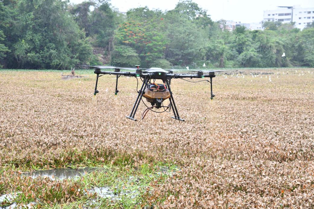 Zonal Commissioner Khairatabad, GHMC (@zc_khairatabad) on Twitter photo Today, FTCs and drones were launched for cleaning operations at Banjara Lake.
Hon'ble HW Mayor Madam graced the occasion and reviewed the lake rejuvenation efforts.
A key step towards cleaner lakes and mosquito control. <a href="/CommissionrGHMC/">Commissioner GHMC</a> <a href="/gadwalvijayainc/">Vijayalaxmi Gadwal, GHMC MAYOR</a> <a href="/PrlsecyMAUD/">Prl Secy MAUD.</a> <a href="/GHMCOnline/">GHMC</a> Today, FTCs and drones were launched for cleaning operations at Banjara Lake.
Hon'ble HW Mayor Madam graced the occasion and reviewed the lake rejuvenation efforts.
A key step towards cleaner lakes and mosquito control. <a href="/CommissionrGHMC/">Commissioner GHMC</a> <a href="/gadwalvijayainc/">Vijayalaxmi Gadwal, GHMC MAYOR</a> <a href="/PrlsecyMAUD/">Prl Secy MAUD.</a> <a href="/GHMCOnline/">GHMC</a>