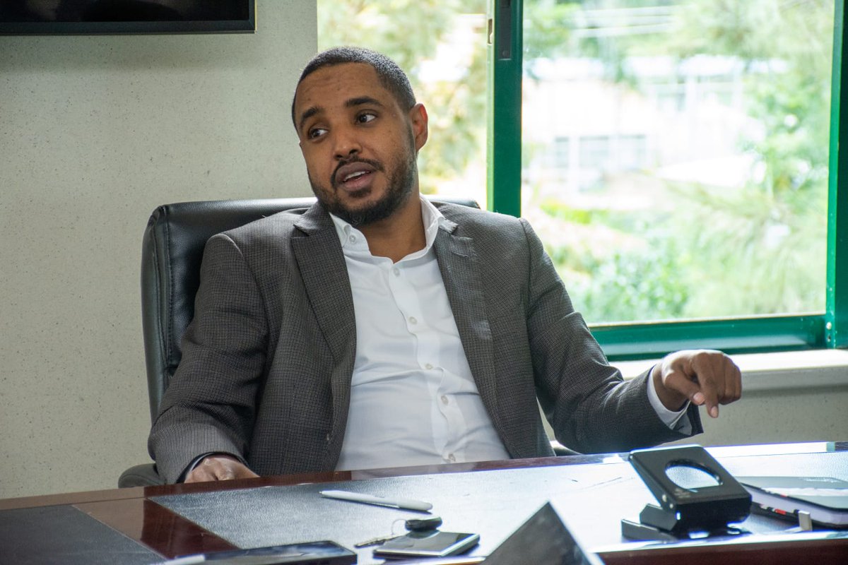 MohamudSalatMo1's tweet image. Today i had the honor of handing over my role as the National Treasurer @KenyaRedCross to equally able Prof Nicholas Letting. Serving humanity has been dear to me and proud to have served diligently in the last 6 years. I wish KRCS new board and management the very best.