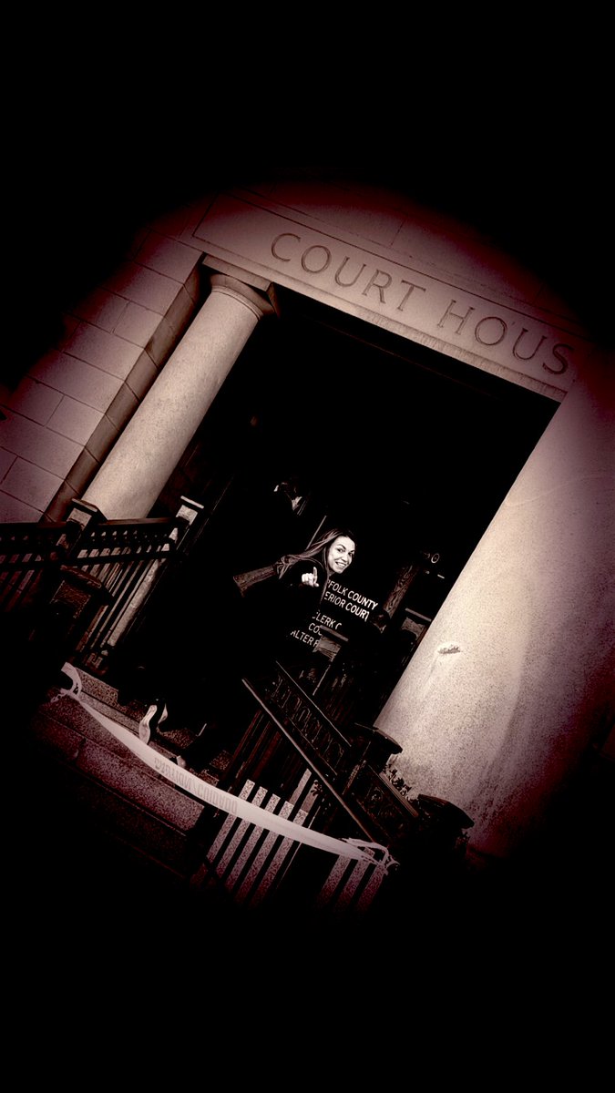j3nnyb00m's tweet image. some of my FAVORITE flicks I took in Dedham during the #KarenReadRetrial #karenFREAD 

🩷🤟🏻⚖️