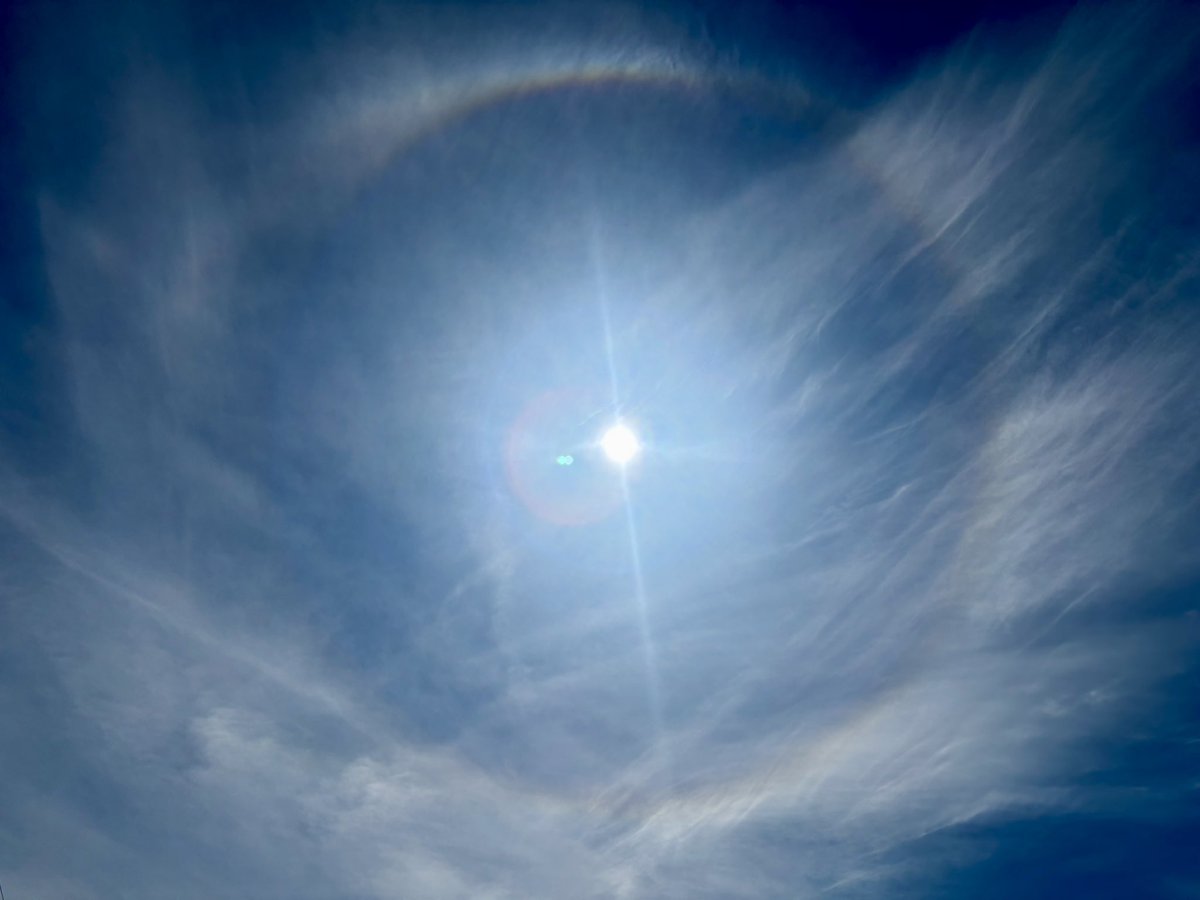 laikpstakli's tweet photo. Spožs saules halo Priekuļos.
#saule #sun #halo #vasara #debesis #daba
@LVGMC_Meteo @MeteoLatvia @meteolapa @boms_tricis https://t.co/qu7BBuEkvr