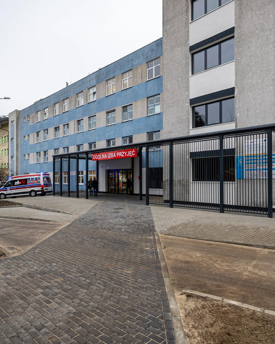 PomZachodnNEWS's tweet image. Wysoka ocena @MZ_GOV_PL i zielone światło dla budowy centrum zdrowia psychicznego dla dzieci i młodzieży w Zdrojach!
- To 200 mln zł i kolejny krok, by wspólnie ze szpitalem „Zdroje” stawić czoła problemom psychiatrii dziecięcej - marszałek @OGeblewicz .