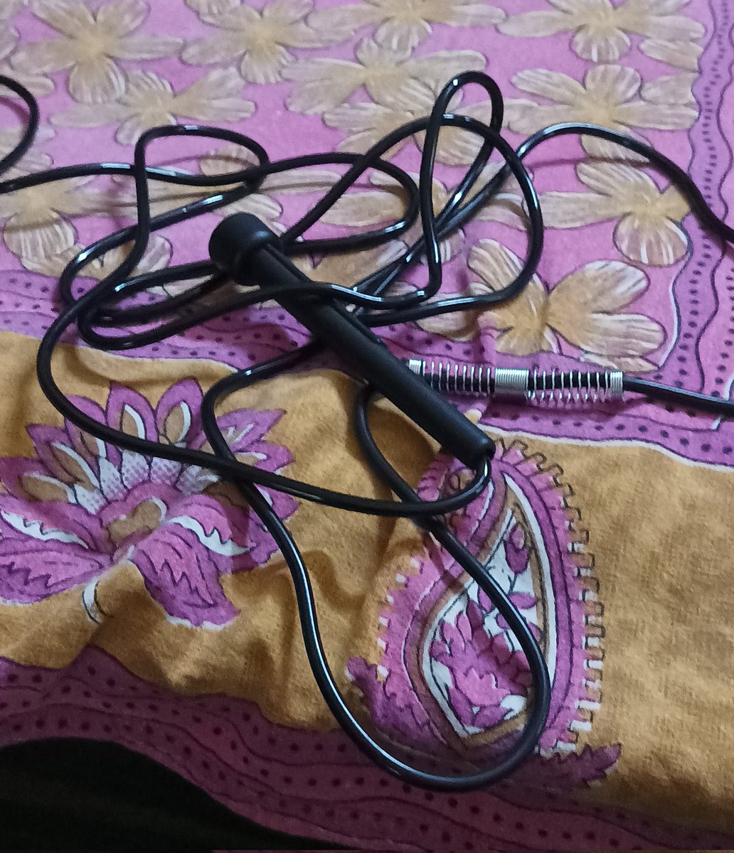 Lakshaysingh_'s tweet photo. Day 15 .
Just bought a skipping rope today 😬🥺
i did only 100 skips with breaks... but I’ve made a promise to myself:
💥 After 180 days
→ 1000 skips non-stop
→ 5000 skips in a single day
Slow progress is still progress. Let’s go! 🥊
#FitnessJourney #SkippingRope #Discip https://t.co/YD5TBu0r6Q