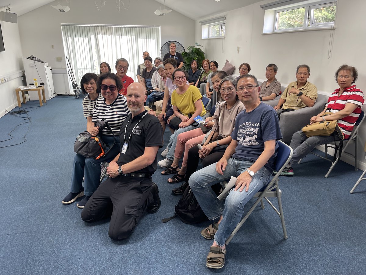 On Friday 27th June Community Liaison Officers PC CLEE and PC CUNNINGHAM visited a group of individuals from the Hong Kong community to engage with them about fraud awareness and prevention
#MPSSutton #Courierfraud