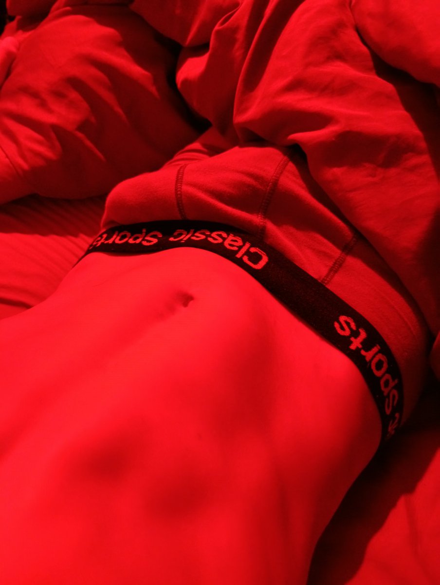 Arfff anyone wanna give me a hand 😈🍆✊💦