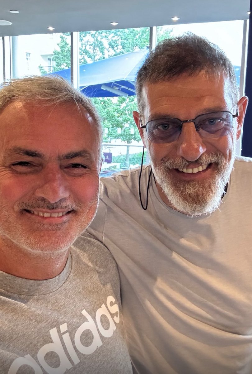 Jose Mourinho, Slaven Bilic'le bir araya geldi.

🗣️"En iyi stoperle"