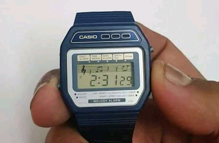 لقيتها صدفه عند صاحبي الدنيا فارغه 😑