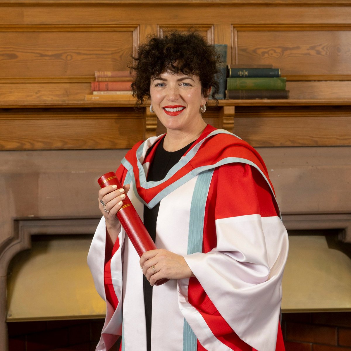 QUBAlumni's tweet image. In the brand-new Lanyon magazine, we talk to Annie MacManus, global DJ and proud Queen’s alum
From literature lectures to late nights in Belfast’s club scene, Annie reflects on how Queen’s shaped her voice, her confidence and her passion for writing.
Read more to revisit…