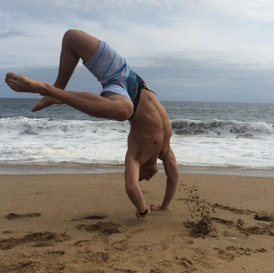 qulnerd's tweet image. When I am not riding the news, social, sports MEdia trolley, I'm working on my To-Dude List ( July 2025 ):

Timothée Chalamet
Mark Daigneault
Zac Gallen
Tom Hiddleston
George Kirby
Joel Klatt
Eli Manning
Jon Ossoff
Eddie Redmayne
Matthew Seedorff
Evan Spiegel
Franz Wagner