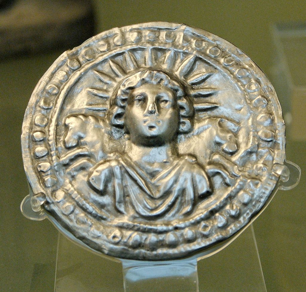 #WyrdWednesday Sol Invictus was the official sun god of the Late Roman Empire and from 274AD was recognised as the chief god of the empire. Sol's status in Rome at the time fits within a wider boom in sun and sky god cults in Europe and the Near East that started in the Iron Age.