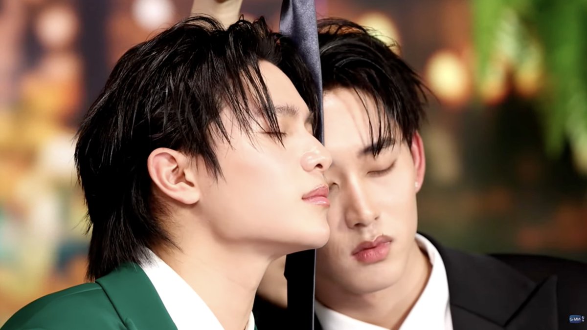 GMMTV's tweet image. WESLEY อยู่ไหนไม่รู้ เพราะทางนี้ตาพร่าไปแล้ว กรี๊ดดดดดดดดดด
#GrabFoodMegaSalexวิลเลี่ยมเอส #GrabFoodxWilliamEst
#GrabFood #GMMTV
@Williamjkp1 @EstRvp