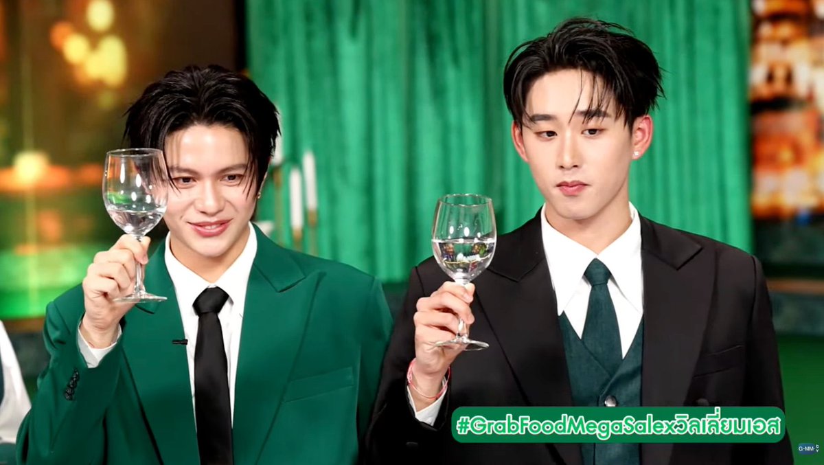 nabsibppsr's tweet image. รูปค่อนข้างเหมือน 💍 ยกแก้วฉลอง 🥰😚
รอการ์ดนะคะ จะไปงานเอง ไม่ส่งซองอย่างเดียว
#GrabFoodMegaSalexวิลเลี่ยมเอส #GrabFoodxWilliamEst
#GrabFood #GMMTV