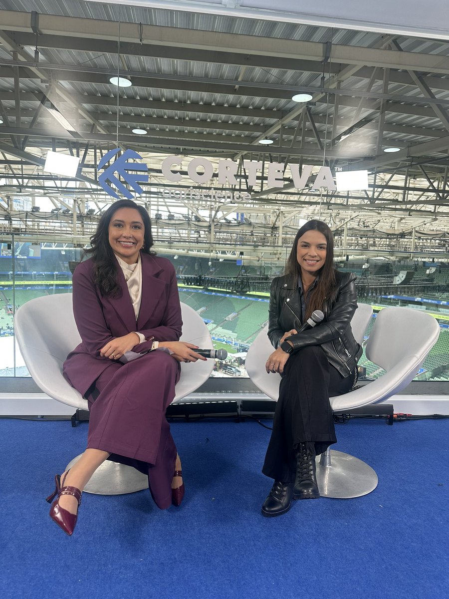 Mais um episódio saindo do forno, gravado no <a href="/AllianzParque/">Allianz Parque</a> 

Estive com a líder de biológico da <a href="/corteva/">Corteva Agriscience</a> , Eloisa Vicente, para tratar de uma inovação que transforma o nitrogênio do ar em nutrição para as plantas 

Veja a entrevista completa: youtu.be/jTFGbeyaQiE?si…