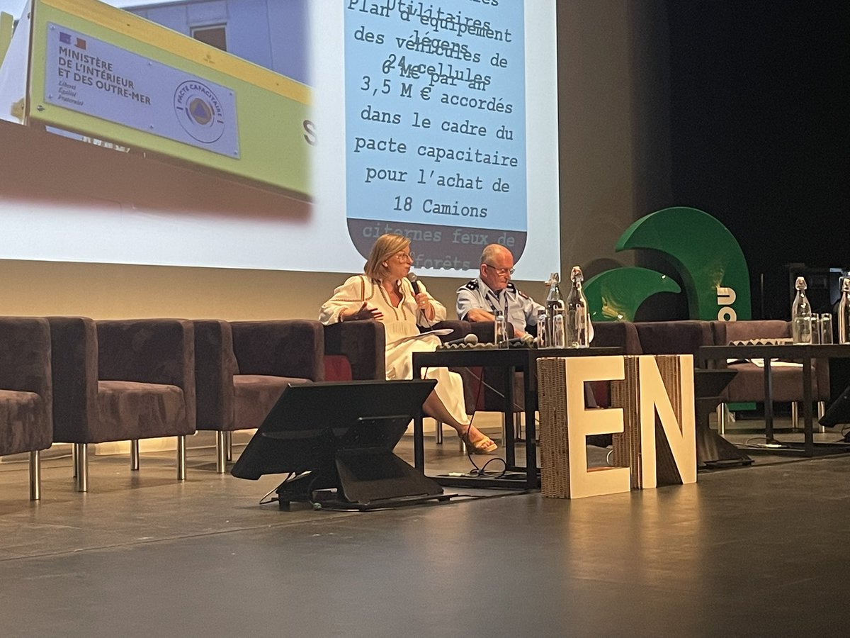 Aujourd’hui, les élus de la majorité sont au Forum des Maires d’Anjou à Saumur, organisé par <a href="/Amf49Maires/">AMF49</a>. Une journée d’échanges et de tables rondes pour renforcer le lien communes-Département, partager des solutions concrètes et bâtir des territoires solidaires et innovants.