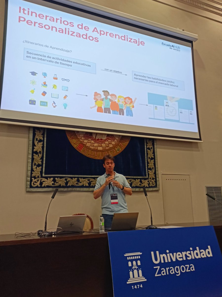 therfer's tweet image. Itinerarios personales de aprendizaje, asistidos por #IA en el itinerario de educación de la escuela de verano @AIhubCSIC con @RogerLera @IIIACSIC @FundlaCaixa está tarde en el maravilloso paraninfo de @unizar