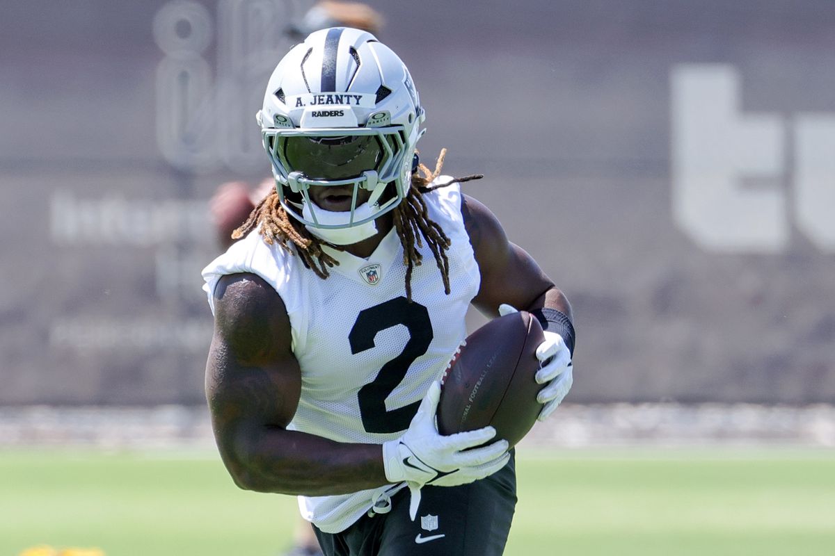 RazzballNFL's tweet image. Why Ashton Jeanty Will Ae A Star: Analyzing 20 Years of Fantasy Football Data football.razzball.com/why-ashton-jea…