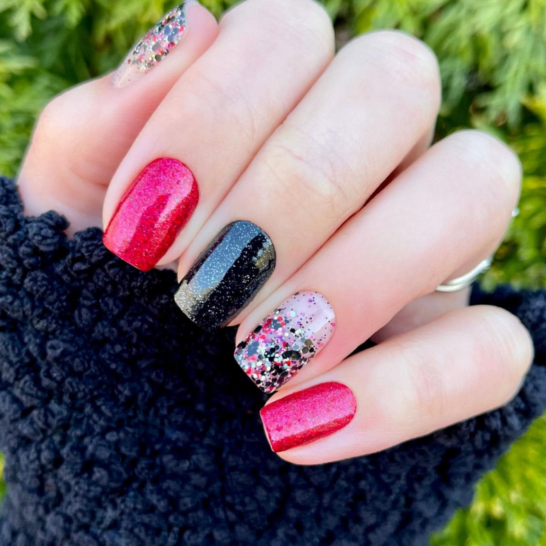 RockinSomeStrip's tweet photo. π₯Featured Favorite! π₯
Featuring Cherry On Top today β πβ¨ Itβs bold & it sparkles like crazy in the sun!
You can get a mani & pedi out of one set!! π
https://t.co/gff7w1WMrJ
#Colorstreetnails #ManicureMagic #CherryOnTopCS #SummerManiVibes #BoldManicure #NailsThatSparkle https://t.co/5eKAZBgZ6n