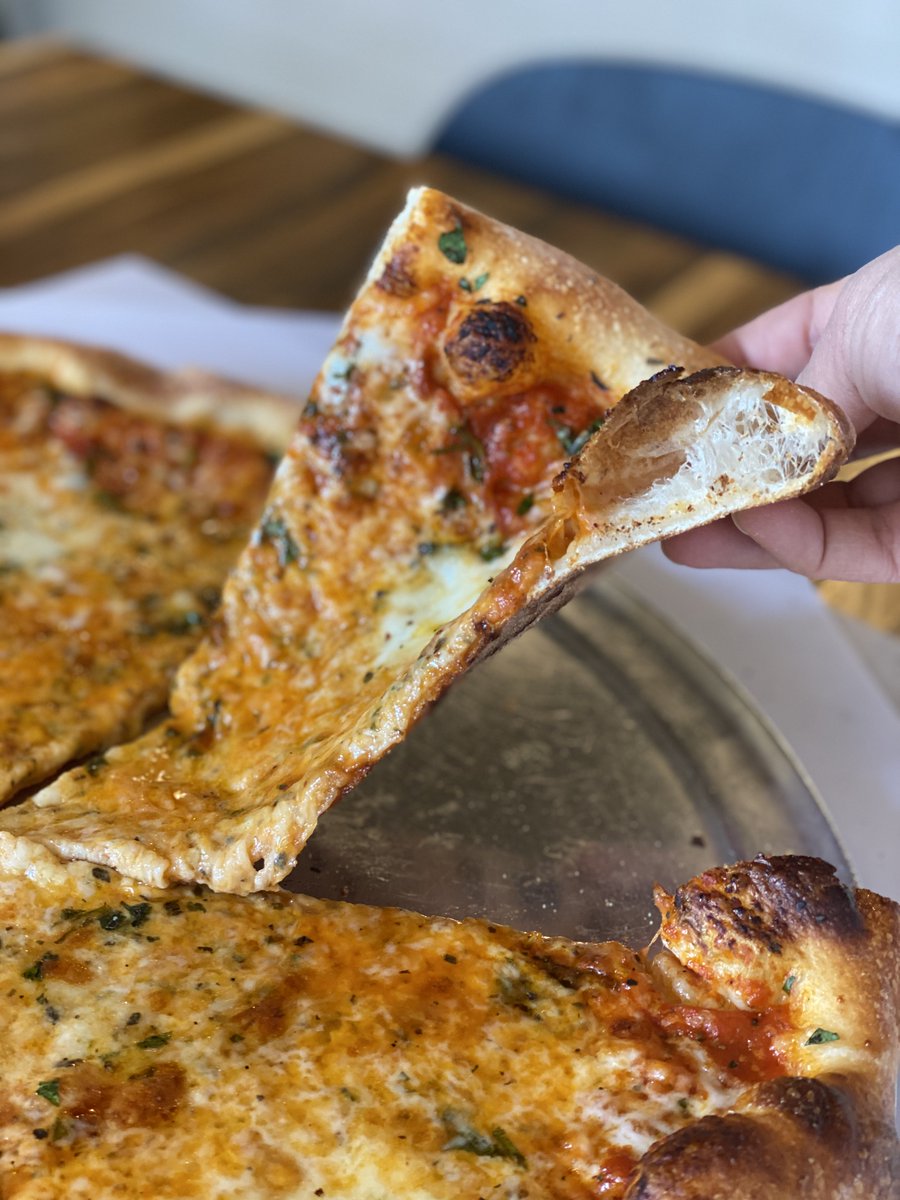 UnionParkPizza's tweet photo. Ooey Goeey Cheesy Goodness. Stop by the shop for lunch or dinner while you're in town!

#4thofjuly #independenceday #fireworks #boston #pizza #lunch #newbury https://t.co/K0WBrDc5bU