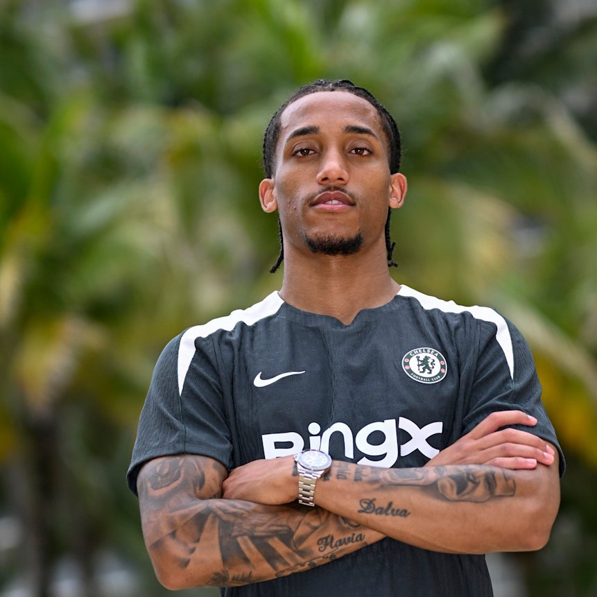 Welcome to #Chelsea, Joao! 🤝🔵

📸 <a href="/ChelseaFC/">Chelsea FC</a>