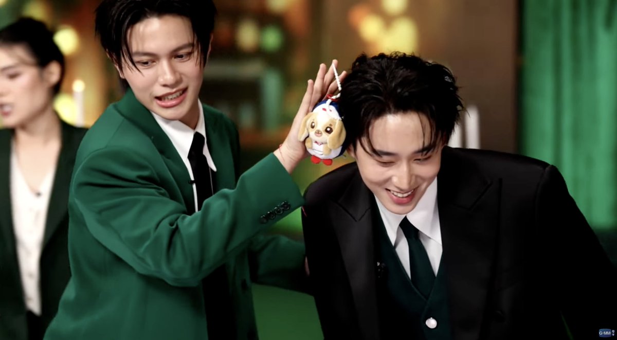 GMMTV's tweet image. แก้มออกบ่อยมากกกกก แต่ทำไม "แก้มกับแก้ม" ไม่ออกเนี่ยยยย นอยๆๆๆๆๆ
#GrabFoodMegaSalexวิลเลี่ยมเอส #GrabFoodxWilliamEst
#GrabFood #GMMTV
@Williamjkp1 @EstRvp