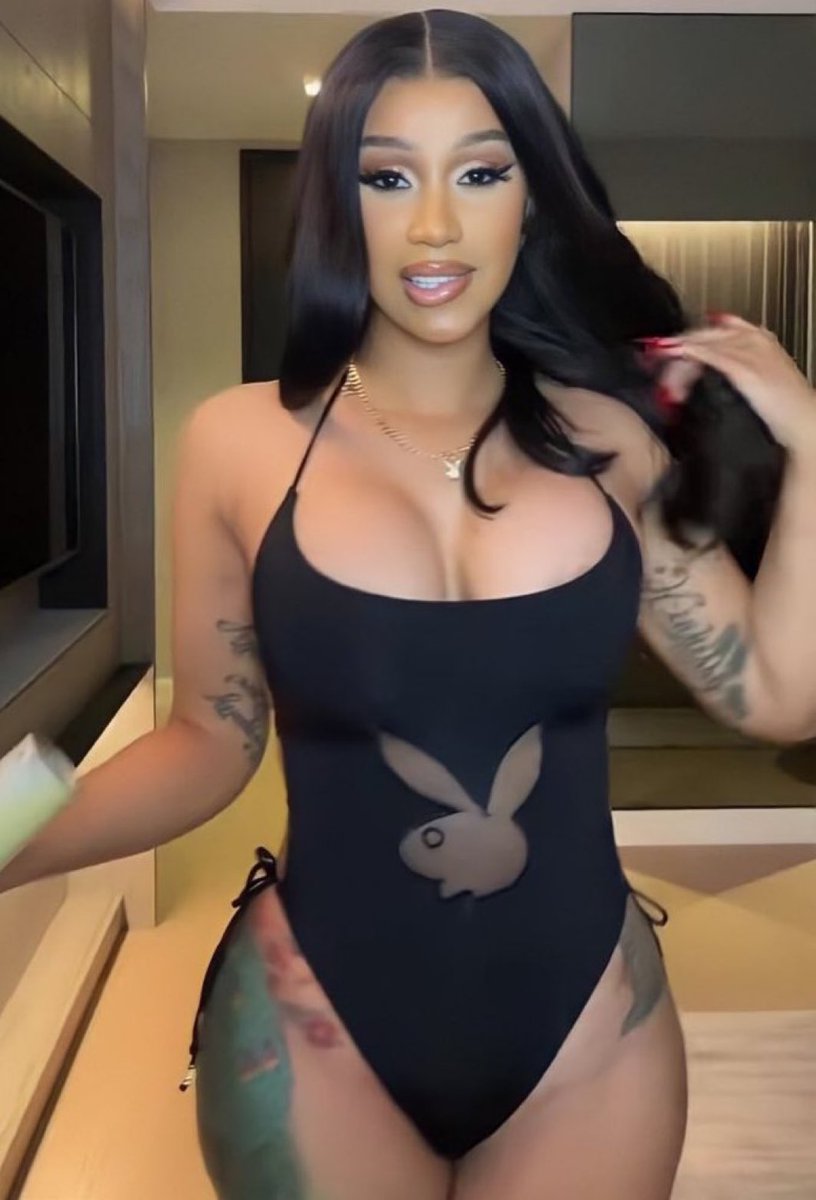 cardibhqs's tweet image. cardi b is so FINE.