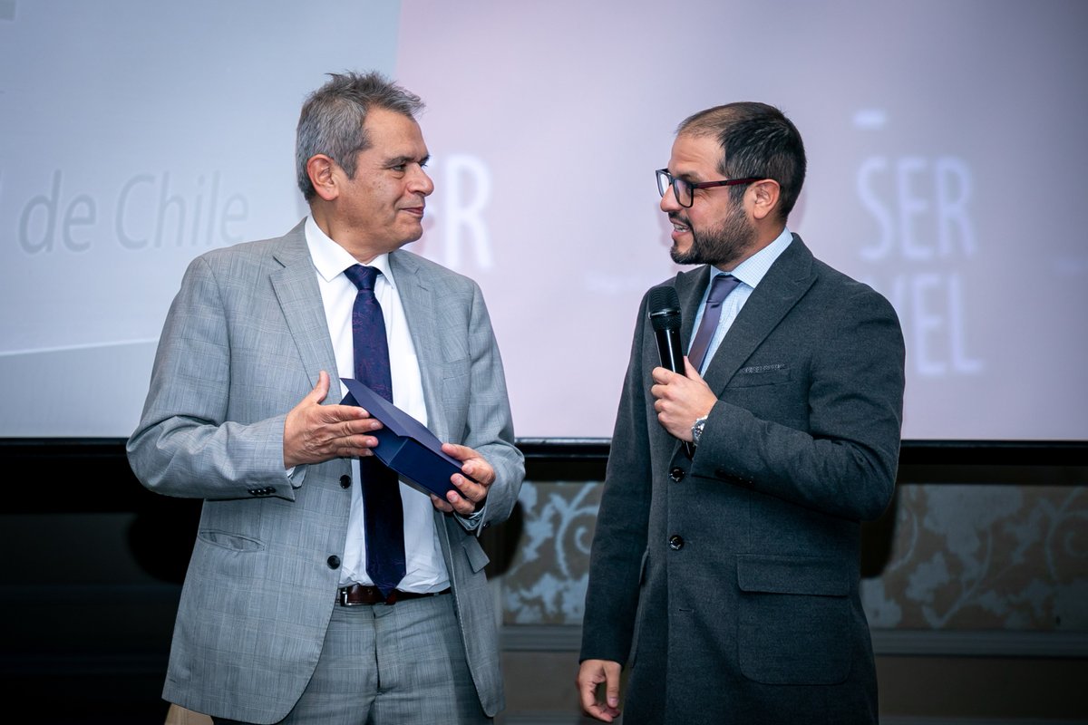 ESRIChile's tweet image. Esri Chile reconoce a @ServelChile como caso de estudio gubernamental destacado por el desarrollo y empleo de soluciones GIS para el cumplimiento de sus funciones estratégicas.
Conoce más en el siguiente artículo: f.mtr.cool/znrzppzkaj
#TransformacionDigital #ArcGIS #SERVEL