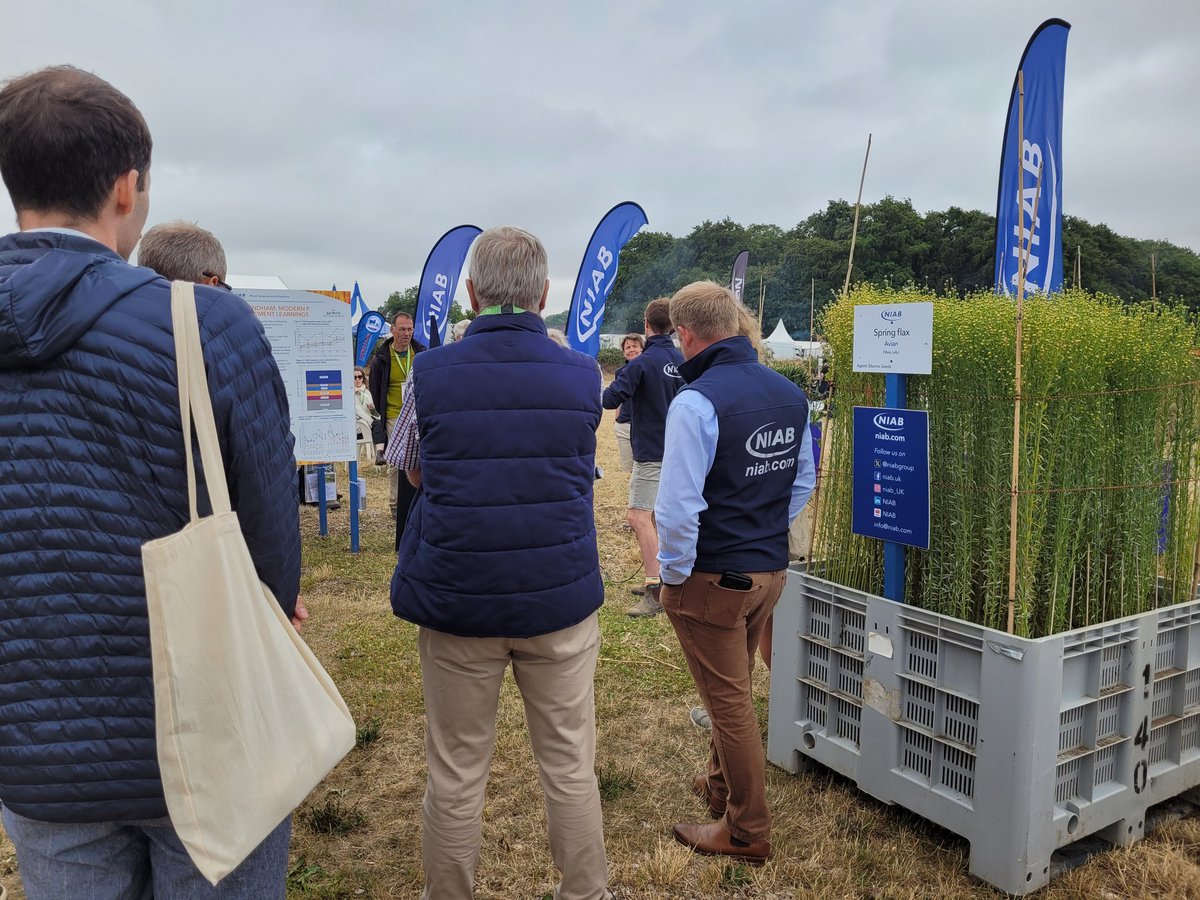 niabgroup's tweet image. Good turnout for tour of the #Niab stand @Groundswellaguk. If you missed it, there is another tour tomorrow at 10.30am. Or come talk to us on our stand in the Demo Field. #groundswell2025