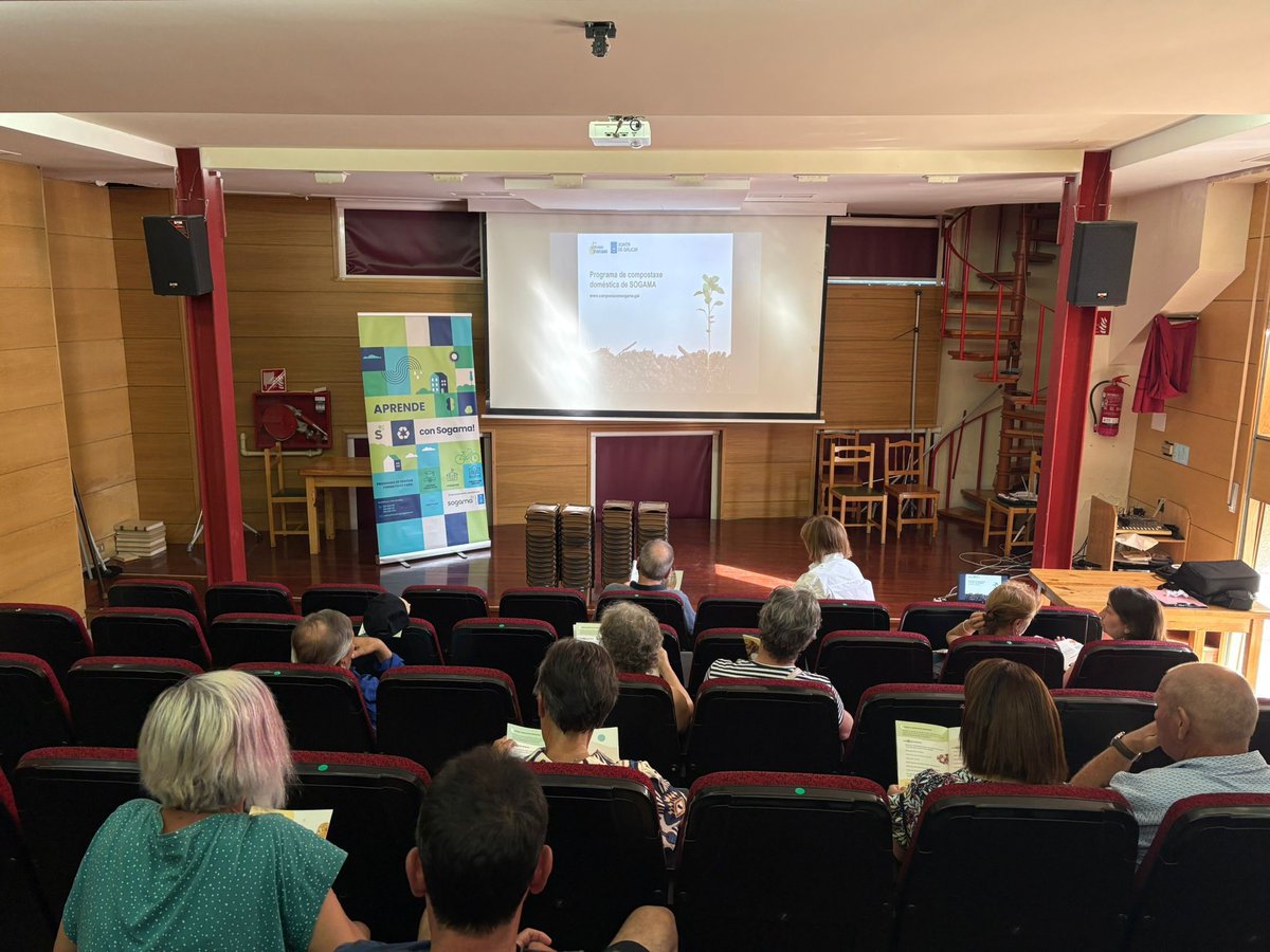 SogamaXunta's tweet image. 🏠🌱 Novas vivendas do Carballiño incorpóranse ao programa de compostaxe doméstica do Concello e Sogama ♻️. Repartíronse 50 composteiros, manuais de apoio e ofreceuse formación ás familias 👨‍👩‍👧‍👦

➡️ f.mtr.cool/vjydaebfwu

#Sogama #Compostaxe #Reciclaxe