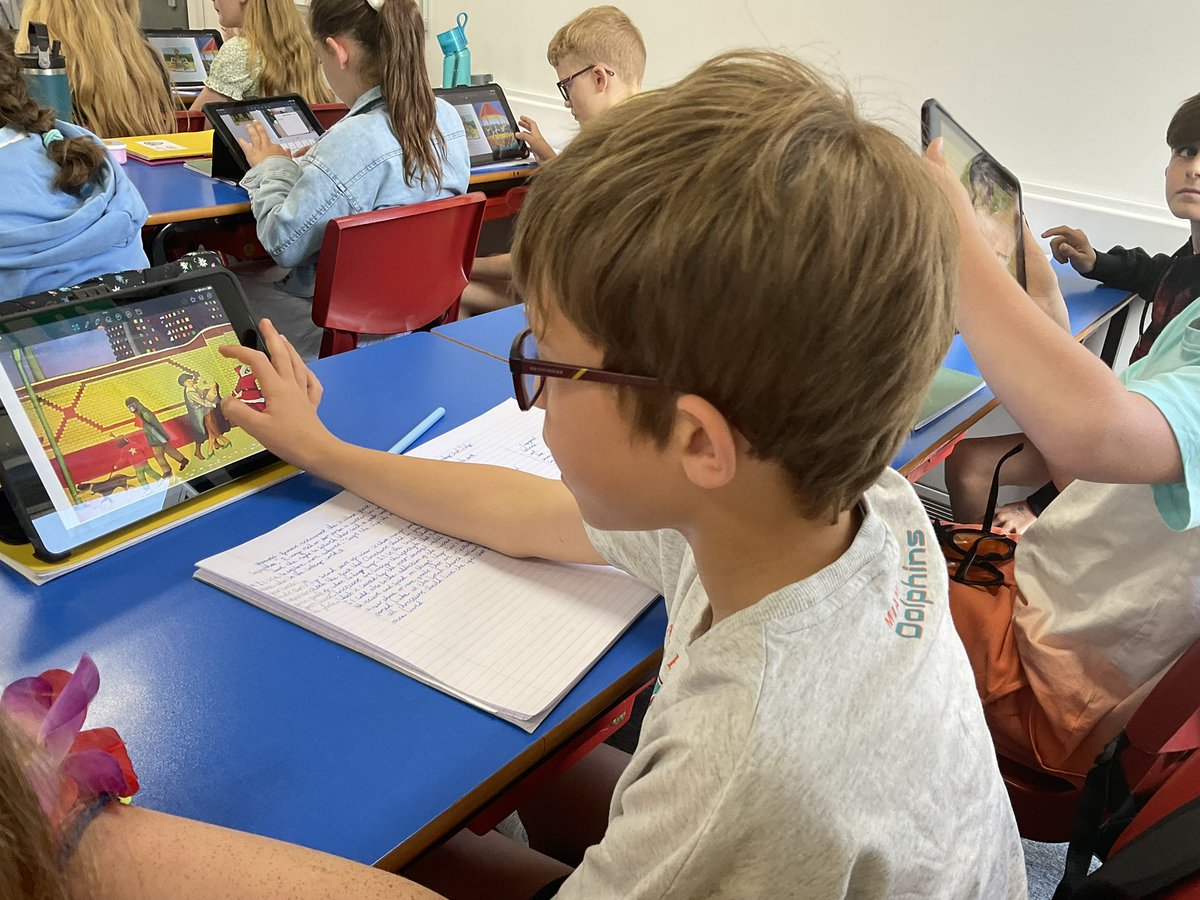 PDA_Y5's tweet image. We have been exploring the picture book, ‘Voices in the park’ we love that this book has 4 voices (written from 4 points of view, explaining different perspectives of the same day). The illustrations tell us so much about the characters thoughts and feelings! #pdaenglish