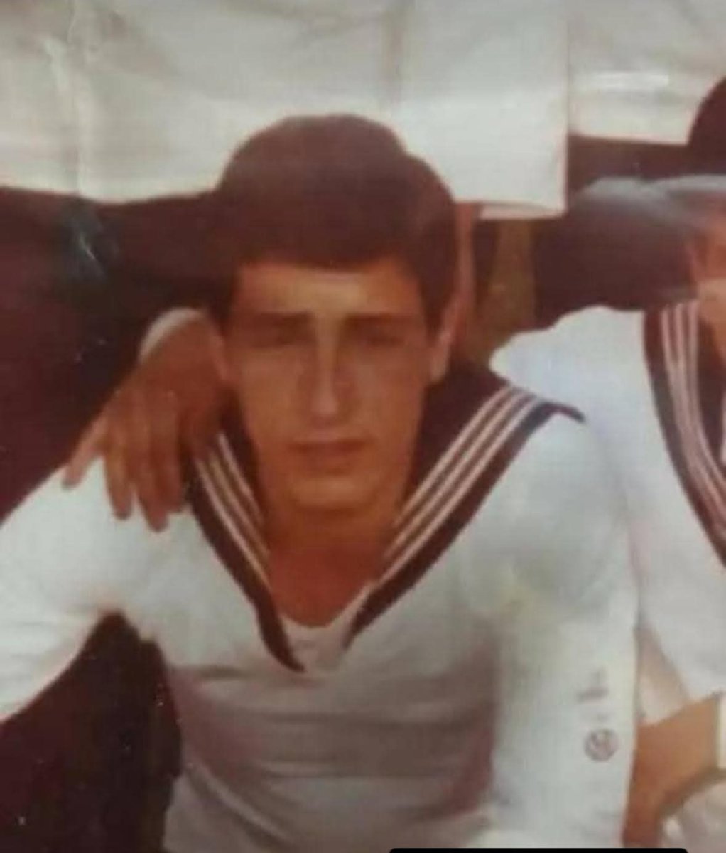 El día 2 de julio de 1960 nacía en Mendoza el Héroe Miguel Alberto ALFARO Caído durante el Conflicto del Atlántico Sur de 1982.
Al cumplirse un nuevo aniversario de su natalicio lo recordamos y le enviamos un abrazo fraterno a su familia.
¡Besos al cielo a nuestro Héroe!