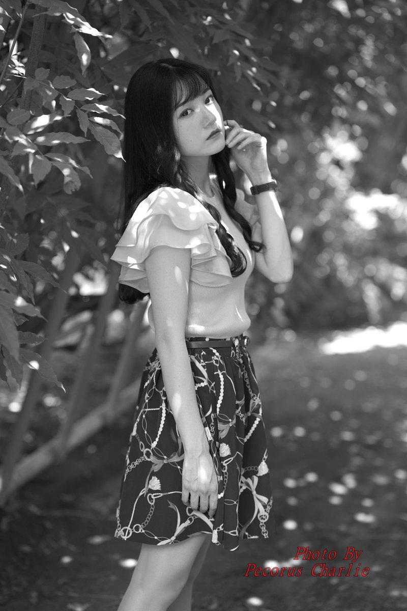 モノクロポートレート - Search / X