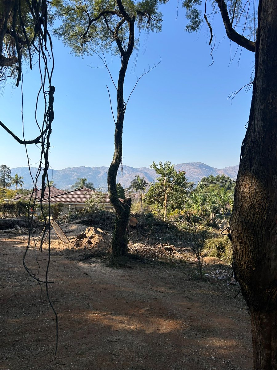 ncpontefract's tweet image. After an epic 30-hour journey, we've finally arrived in Eswatini for the 2025 World Challenge! 🇸🇿✈️
The group are ready for some cooking, camping and trekking. They will also be making a real difference by helping build in a local community. 💙
#WorldChallenge 🌍