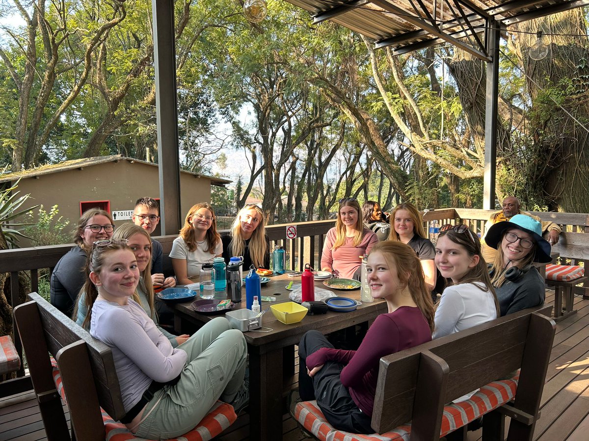ncpontefract's tweet image. After an epic 30-hour journey, we've finally arrived in Eswatini for the 2025 World Challenge! 🇸🇿✈️
The group are ready for some cooking, camping and trekking. They will also be making a real difference by helping build in a local community. 💙
#WorldChallenge 🌍